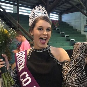 Meet your Posher, Evelyn